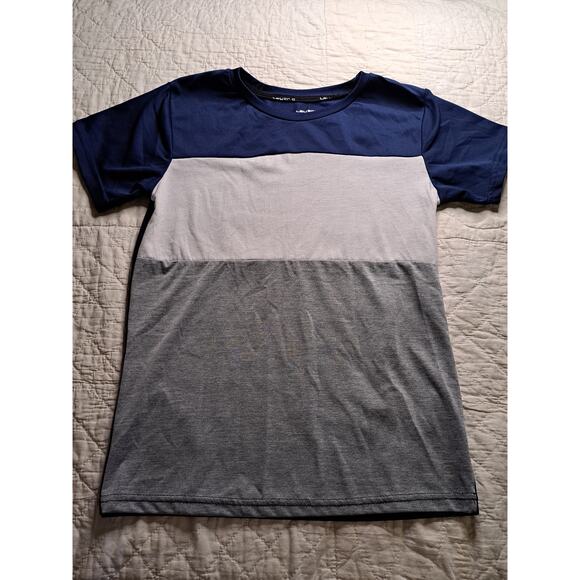 Boy's Layer 8 Blue white and Gray T-Shirt Size 12 - Picture 2 of 8